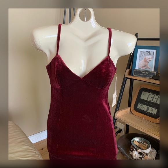 Forever 21 Collection Dress. - Picture 7 of 8